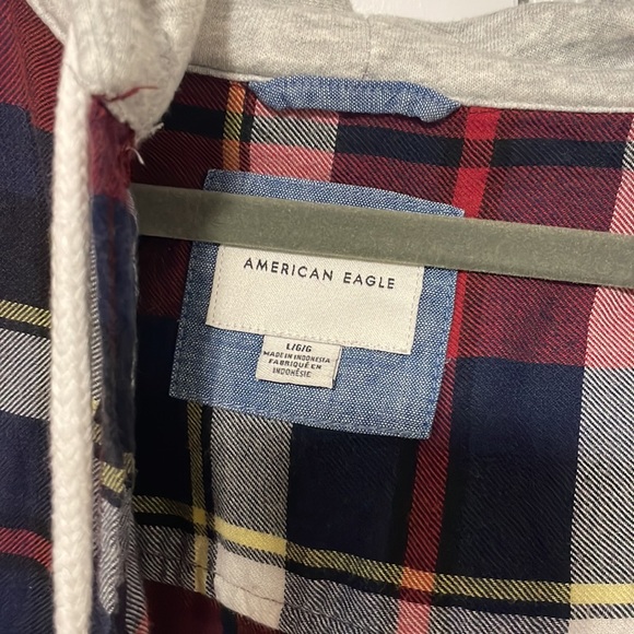 AE Cropped Flannel with Hood - Picture 2 of 2